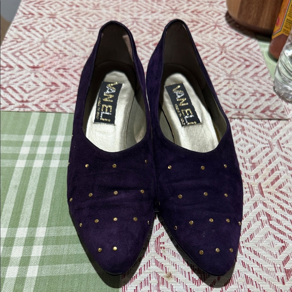 Van Eli ‎ vintage Purple Loafers with Gold Accents